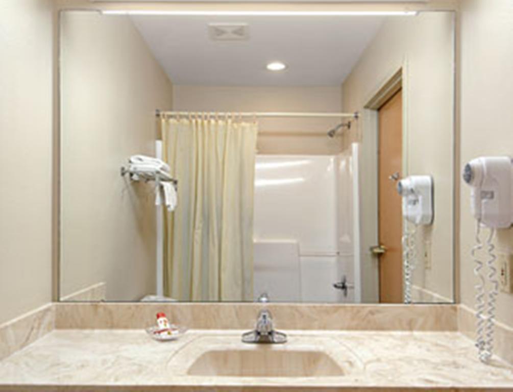 Super 8 Pascagoula Motel Phòng bức ảnh